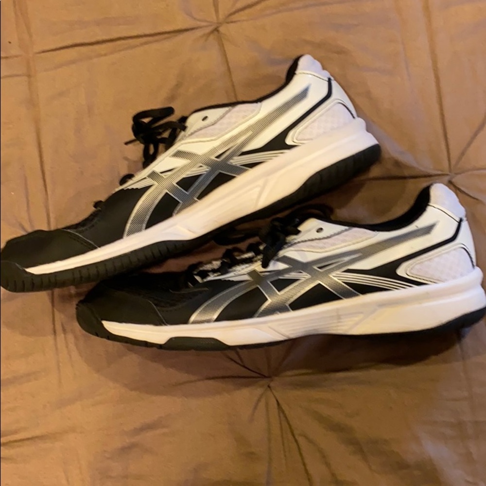 Volleyball shoes